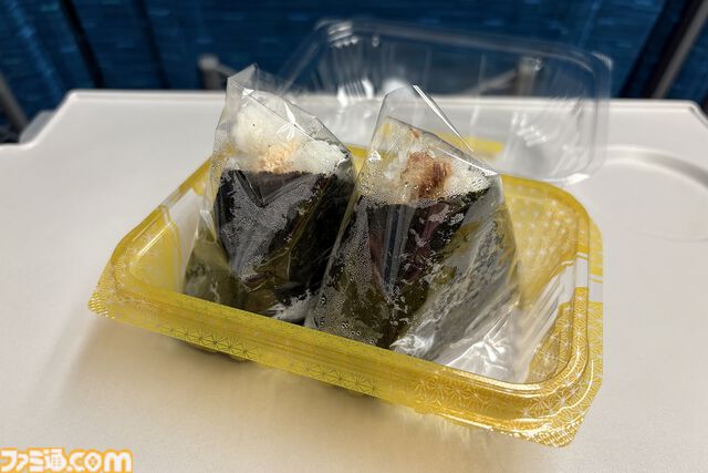 『運任せの召喚士』電車の駅ですごろくをすると楽しい。プレイ結果をさいころ代わりに東京・平井や遠くに行くし名物グルメも食べる。