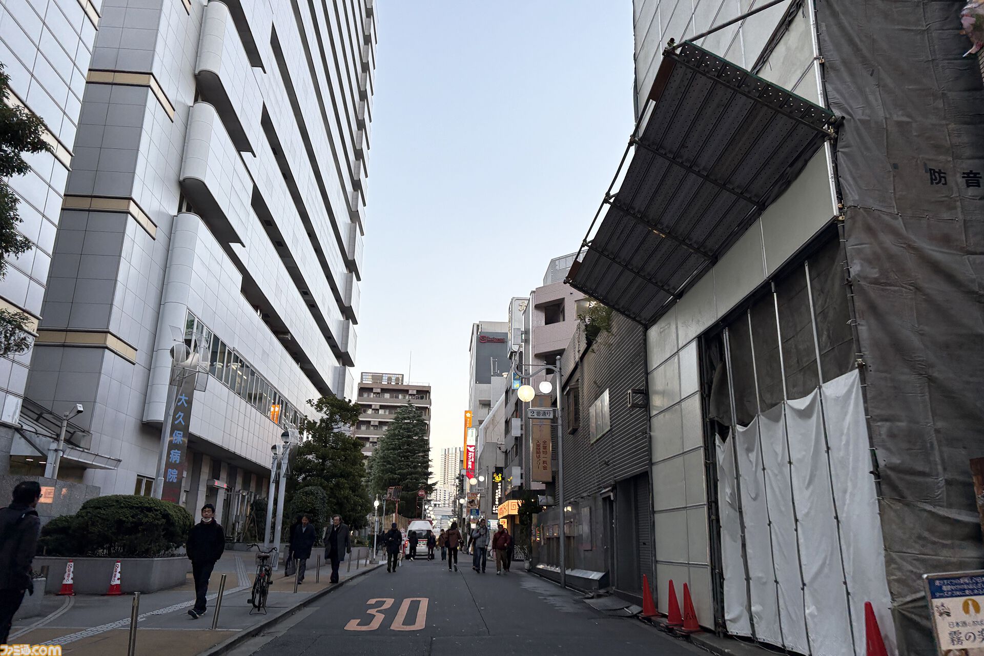 『運任せの召喚士』電車の駅ですごろくをすると楽しい。プレイ結果をさいころ代わりに東京・平井や遠くに行くし名物グルメも食べる。