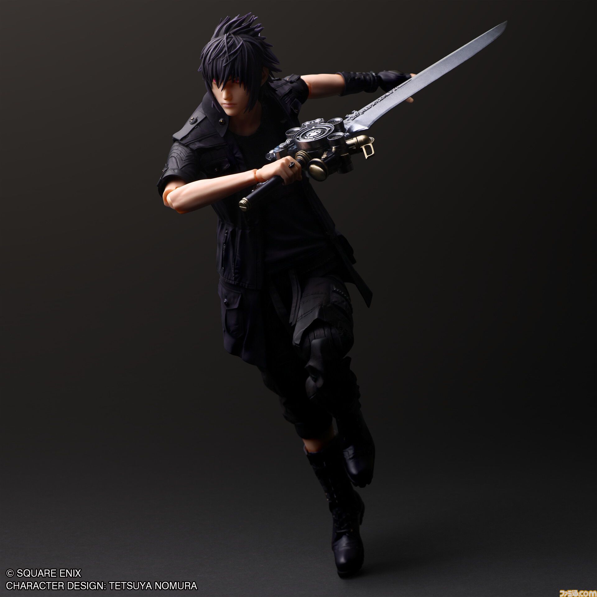 FF15』ノクティスの“PLAY ARTS 真”が発売決定。エンジンブレード
