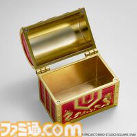 『ドラクエ』ロトの鎧＆兜のメタルフィギュアが登場。重量感と高級感がありダイキャスト製。宝箱、ちいさなメダル、けんじゃのいし、さとりのしょもラインアップ