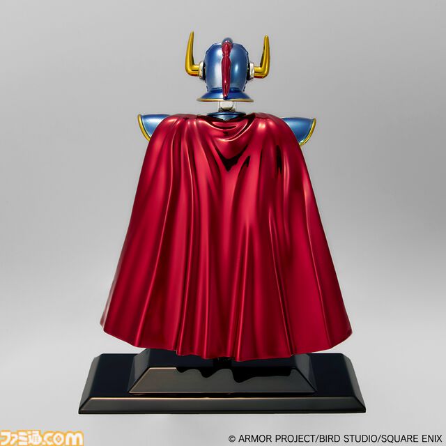 『ドラクエ』ロトの鎧＆兜のメタルフィギュアが登場。重量感と高級感がありダイキャスト製。宝箱、ちいさなメダル、けんじゃのいし、さとりのしょもラインアップ