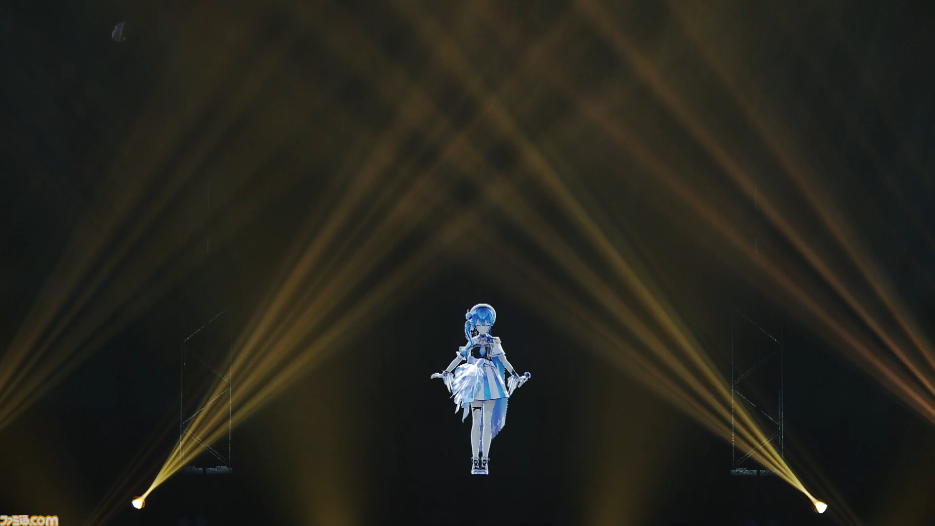 星街すいせい、夢であった武道館ライブで涙。個人勢時代の初期衣装で歌う『comet』は感慨深いものがあった。つぎの目標は“東京ドームを目指す”【ライブリポート】