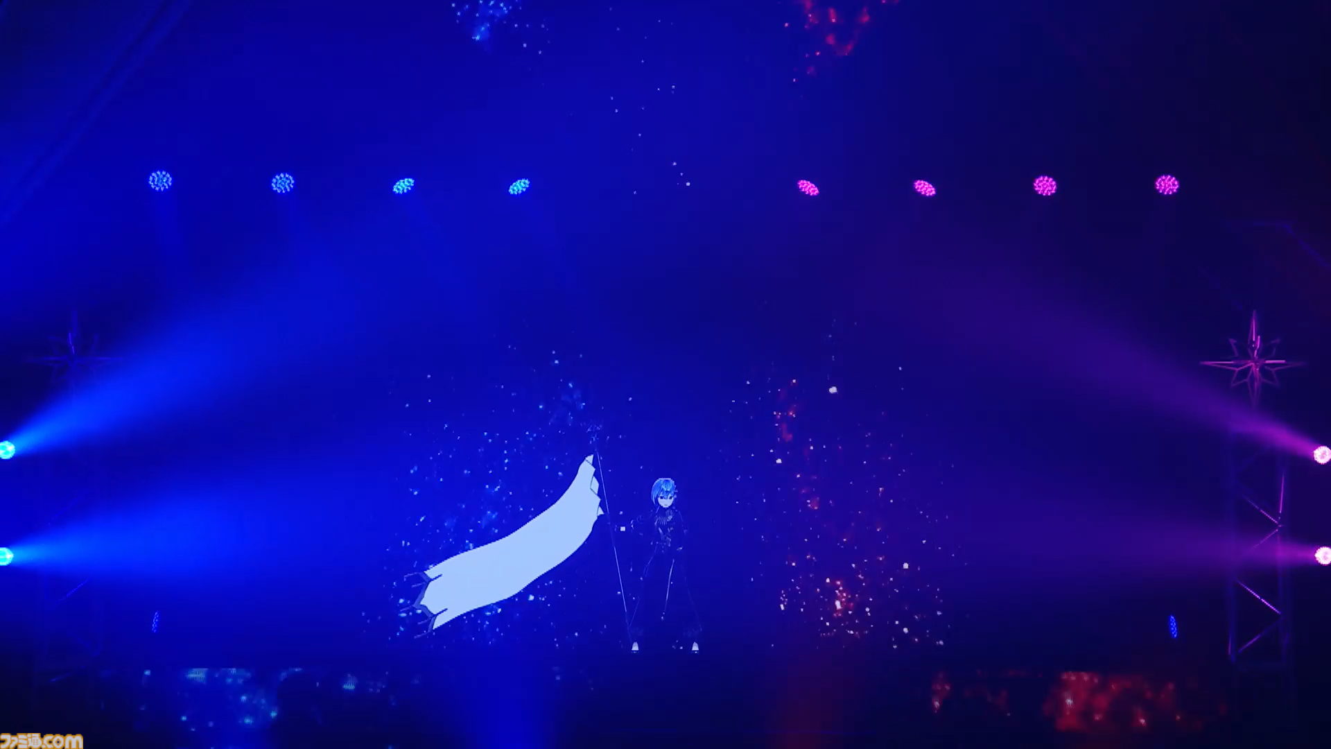 星街すいせい、夢であった武道館ライブで涙。個人勢時代の初期衣装で歌う『comet』は感慨深いものがあった。つぎの目標は“東京ドームを目指す”【ライブリポート】