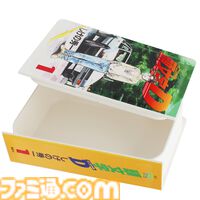 『頭文字D』単行本型のお弁当箱が登場。第1巻の表紙アートや背表紙を忠実に再現した、まるでコミックスなランチボックス。限定300個生産で販売