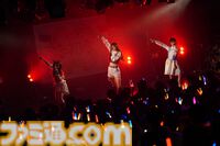 『学マス』デビューライブツアー“初陣公演”（梅田）リポート。美鈴の傲慢な1面が垣間見える新曲『ヨルニテ』初披露。春咲さんのツッコミが飛ぶMCがなんとも大阪っぽい公演に