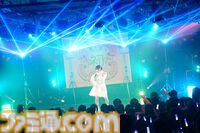 『学マス』デビューライブツアー“初陣公演”（梅田）リポート。美鈴の傲慢な1面が垣間見える新曲『ヨルニテ』初披露。春咲さんのツッコミが飛ぶMCがなんとも大阪っぽい公演に