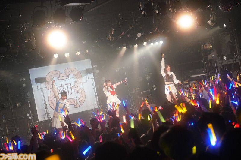 『学マス』デビューライブツアー“初陣公演”（梅田）リポート。美鈴の傲慢な1面が垣間見える新曲『ヨルニテ』初披露。春咲さんのツッコミが飛ぶMCがなんとも大阪っぽい公演に