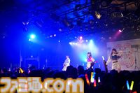『学マス』デビューライブツアー“初陣公演”（梅田）リポート。美鈴の傲慢な1面が垣間見える新曲『ヨルニテ』初披露。春咲さんのツッコミが飛ぶMCがなんとも大阪っぽい公演に