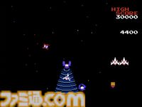 ファミコン版『ギャラガ』40周年。捕虜の自機を救出してパワーアップする“デュアルファイター”がカッコいい、ロングヒットした80年代シューティングの家庭用移植作【今日は何の日？】