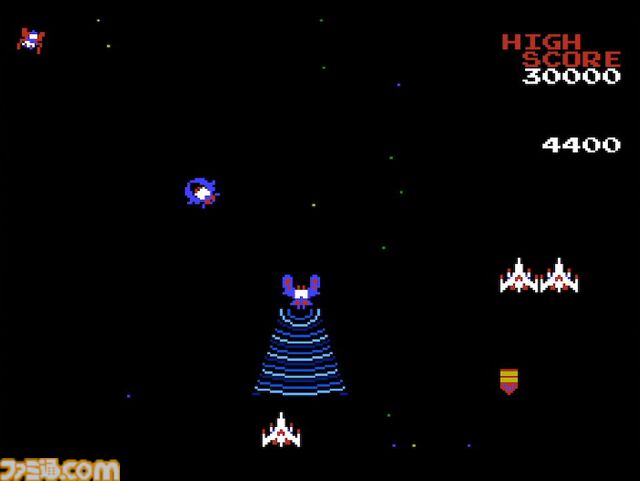 ファミコン版『ギャラガ』40周年。捕虜の自機を救出してパワーアップする“デュアルファイター”がカッコいい、ロングヒットした80年代シューティングの家庭用移植作【今日は何の日？】