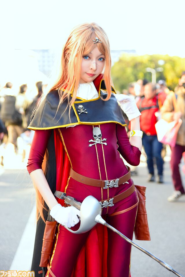 【コスプレ】『スト6』実装直後の不知火舞や『ドラクエ3リメイク』賢者、商人、遊び人も。『NIKKE』レッドシューズに『ベヨネッタ』もすてきな“ワンフェス2025[冬]”リポート