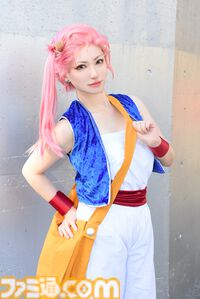 【コスプレ】『スト6』実装直後の不知火舞や『ドラクエ3リメイク』賢者、商人、遊び人も。『NIKKE』レッドシューズに『ベヨネッタ』もすてきな“ワンフェス2025[冬]”リポート