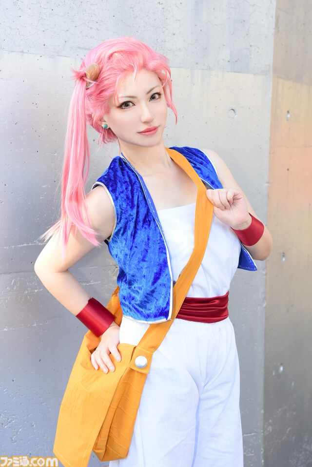 【コスプレ】『スト6』実装直後の不知火舞や『ドラクエ3リメイク』賢者、商人、遊び人も。『NIKKE』レッドシューズに『ベヨネッタ』もすてきな“ワンフェス2025[冬]”リポート