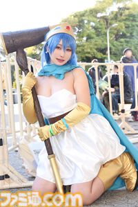 【コスプレ】『スト6』実装直後の不知火舞や『ドラクエ3リメイク』賢者、商人、遊び人も。『NIKKE』レッドシューズに『ベヨネッタ』もすてきな“ワンフェス2025[冬]”リポート