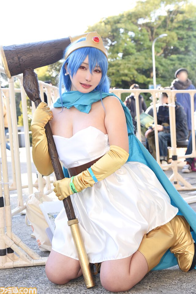 【コスプレ】『スト6』実装直後の不知火舞や『ドラクエ3リメイク』賢者、商人、遊び人も。『NIKKE』レッドシューズに『ベヨネッタ』もすてきな“ワンフェス2025[冬]”リポート