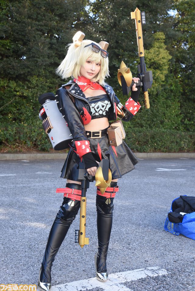【コスプレ】『スト6』実装直後の不知火舞や『ドラクエ3リメイク』賢者、商人、遊び人も。『NIKKE』レッドシューズに『ベヨネッタ』もすてきな“ワンフェス2025[冬]”リポート