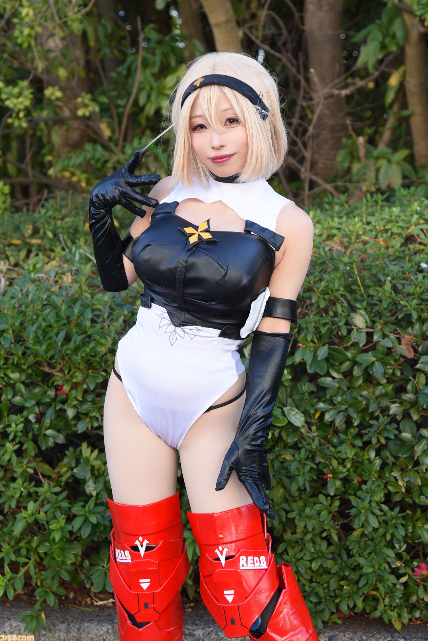 【コスプレ】『スト6』実装直後の不知火舞や『ドラクエ3リメイク』賢者、商人、遊び人も。『NIKKE』レッドシューズに『ベヨネッタ』もすてきな“ワンフェス2025[冬]”リポート