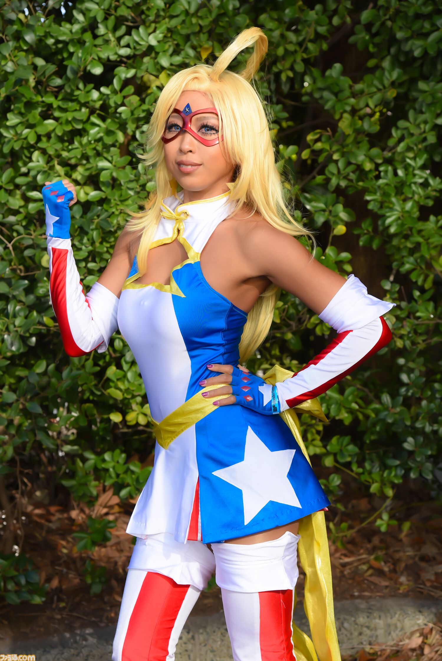 【コスプレ】『スト6』実装直後の不知火舞や『ドラクエ3リメイク』賢者、商人、遊び人も。『NIKKE』レッドシューズに『ベヨネッタ』もすてきな“ワンフェス2025[冬]”リポート