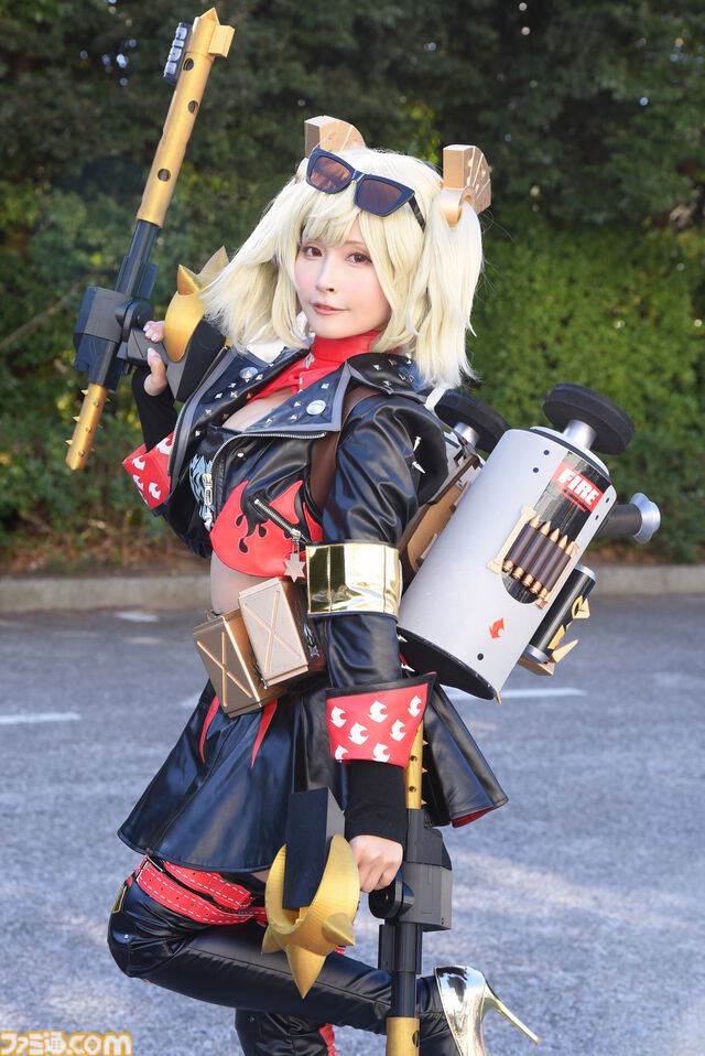 【コスプレ】『スト6』実装直後の不知火舞や『ドラクエ3リメイク』賢者、商人、遊び人も。『NIKKE』レッドシューズに『ベヨネッタ』もすてきな“ワンフェス2025[冬]”リポート