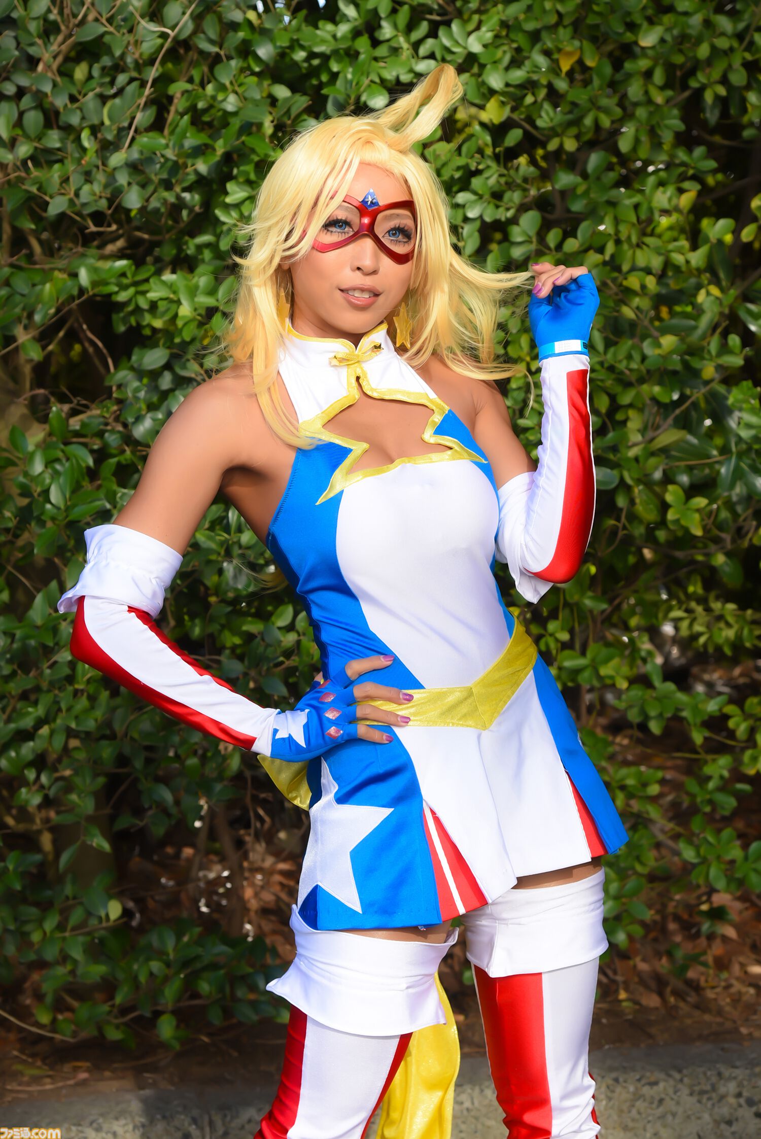 【コスプレ】『スト6』実装直後の不知火舞や『ドラクエ3リメイク』賢者、商人、遊び人も。『NIKKE』レッドシューズに『ベヨネッタ』もすてきな“ワンフェス2025[冬]”リポート