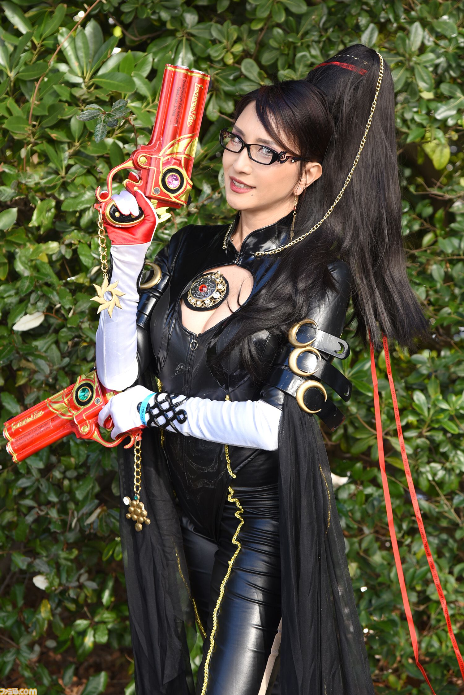 【コスプレ】『スト6』実装直後の不知火舞や『ドラクエ3リメイク』賢者、商人、遊び人も。『NIKKE』レッドシューズに『ベヨネッタ』もすてきな“ワンフェス2025[冬]”リポート