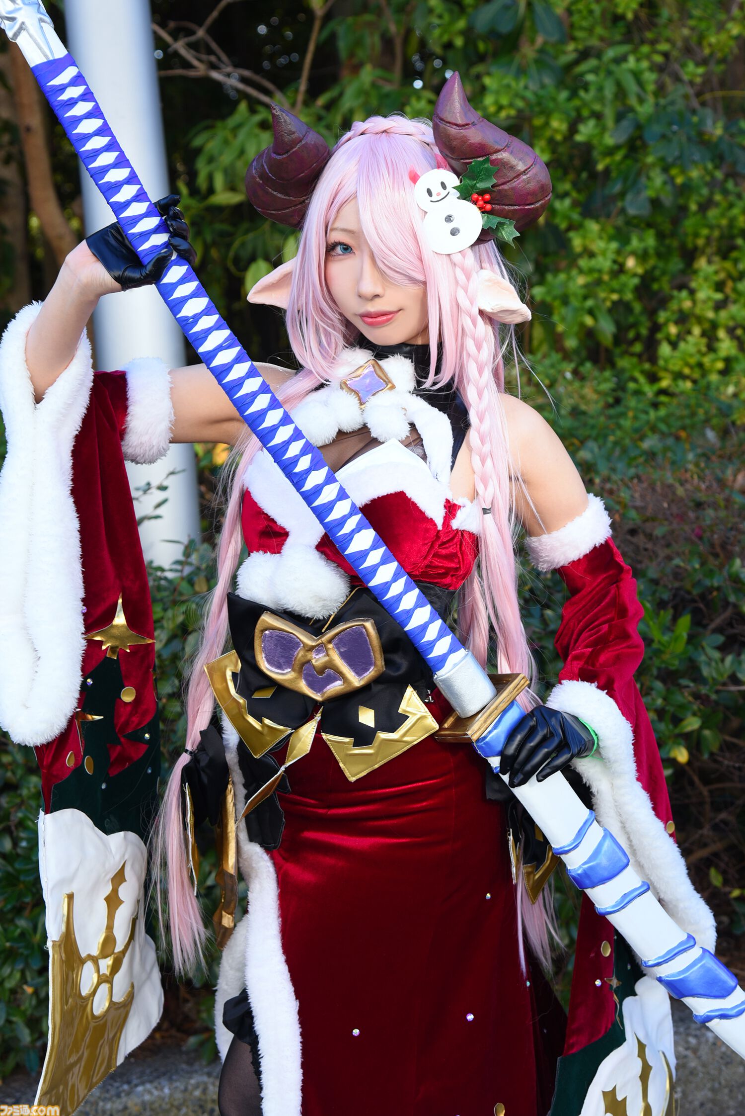【コスプレ】『スト6』実装直後の不知火舞や『ドラクエ3リメイク』賢者、商人、遊び人も。『NIKKE』レッドシューズに『ベヨネッタ』もすてきな“ワンフェス2025[冬]”リポート