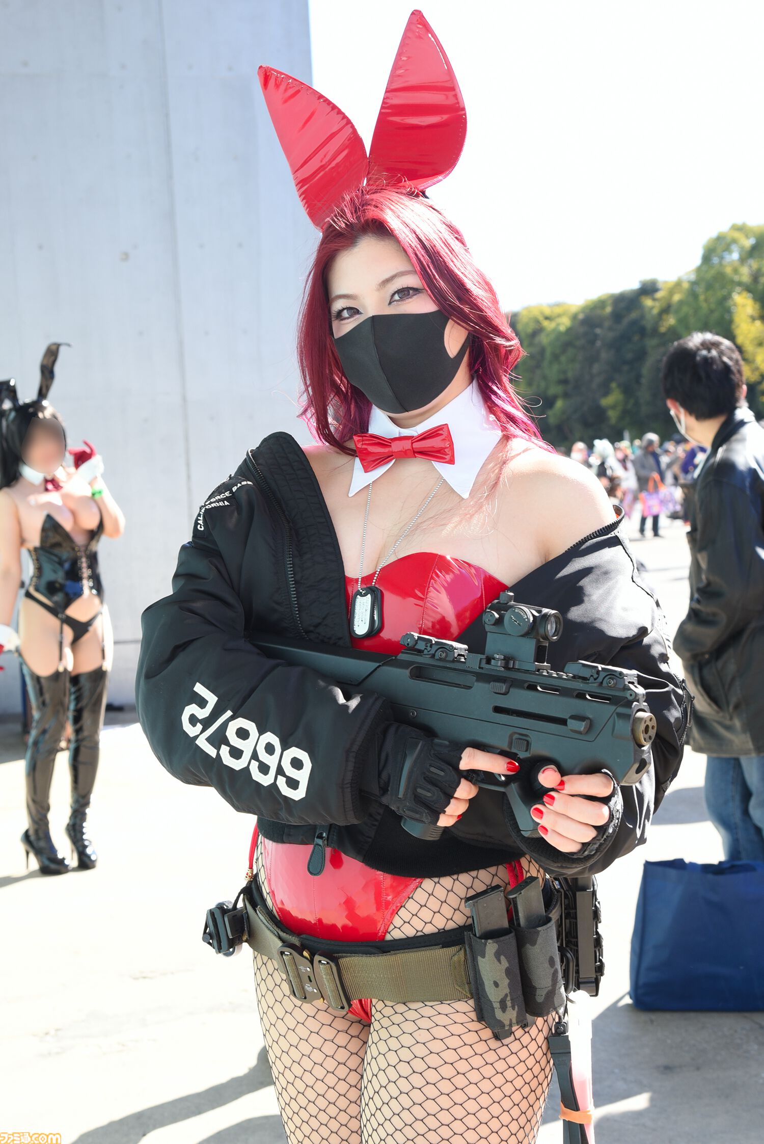 【コスプレ】『スト6』実装直後の不知火舞や『ドラクエ3リメイク』賢者、商人、遊び人も。『NIKKE』レッドシューズに『ベヨネッタ』もすてきな“ワンフェス2025[冬]”リポート