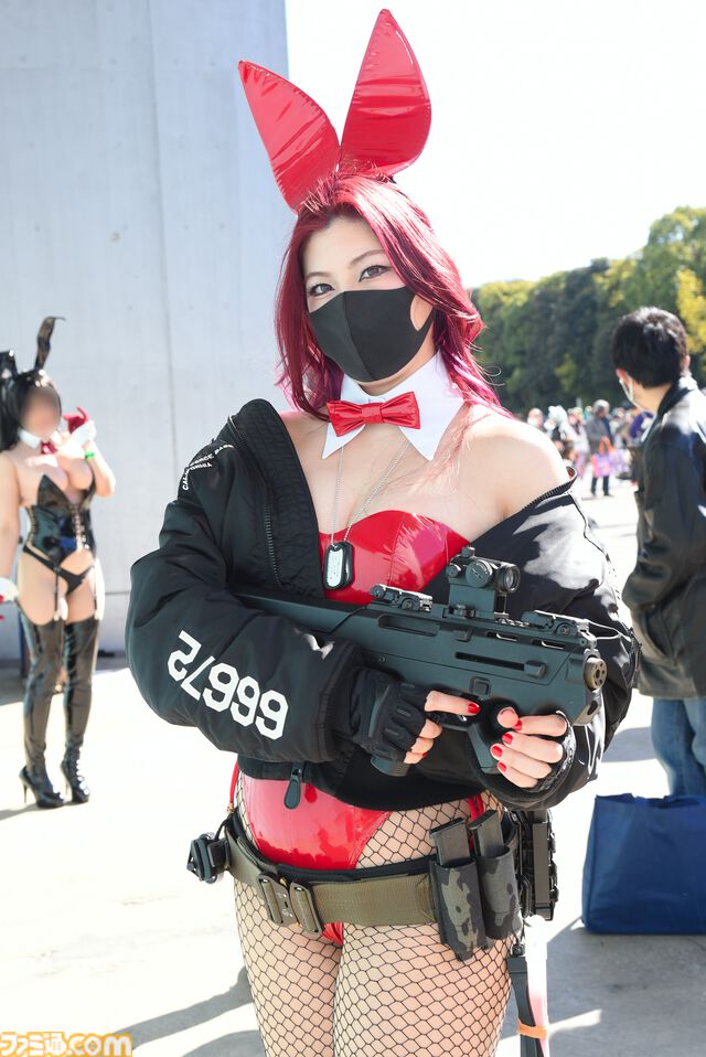 【コスプレ】『スト6』実装直後の不知火舞や『ドラクエ3リメイク』賢者、商人、遊び人も。『NIKKE』レッドシューズに『ベヨネッタ』もすてきな“ワンフェス2025[冬]”リポート
