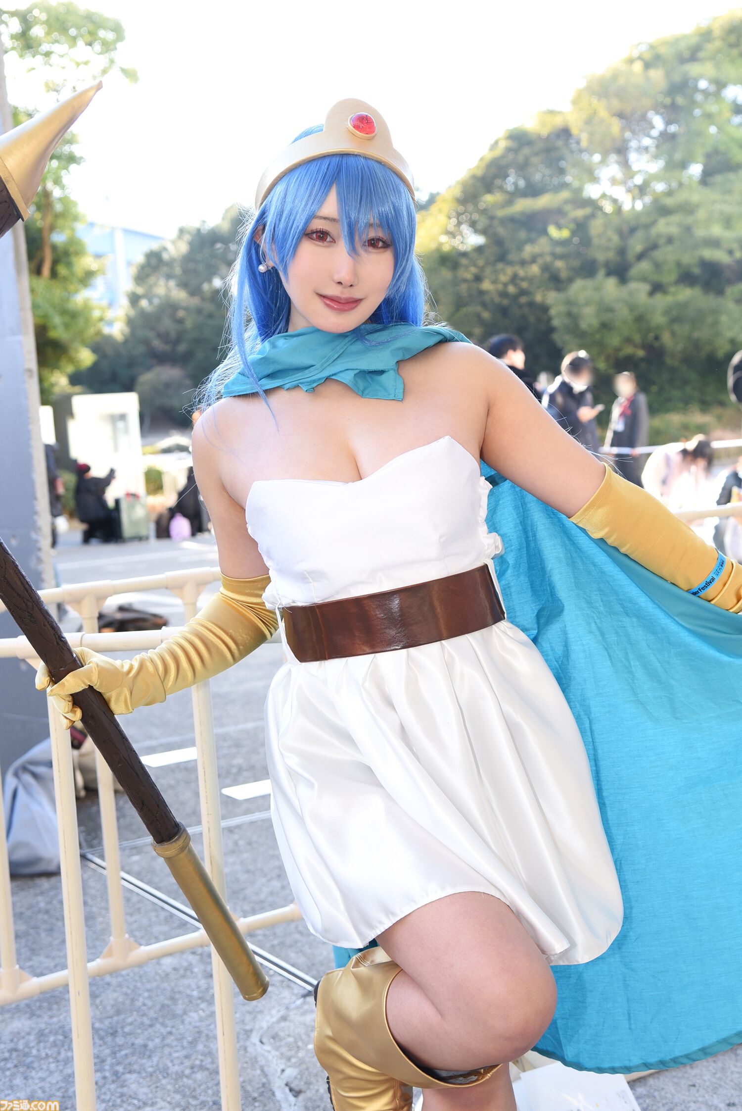 【コスプレ】『スト6』実装直後の不知火舞や『ドラクエ3リメイク』賢者、商人、遊び人も。『NIKKE』レッドシューズに『ベヨネッタ』もすてきな“ワンフェス2025[冬]”リポート