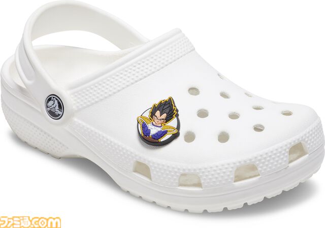 『ドラゴンボールZ』クロックスのコラボクロッグが2月26日より発売。悟空とベジータモデルを展開。ピッコロやフリーザのジビッツチャームも登場