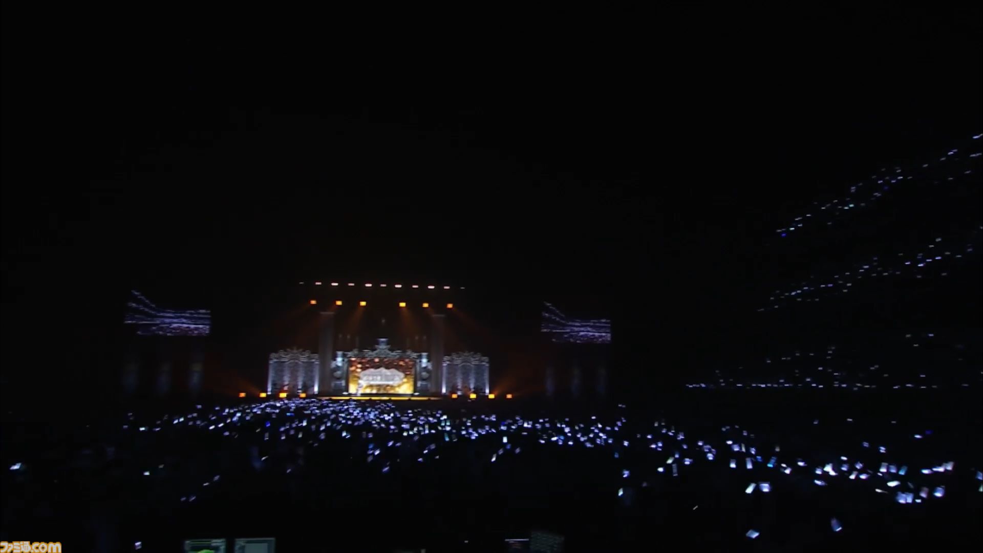 白上フブキ、フブキングダムの王によるソロライブは愛と笑顔の星座で溢れる。ファンと仲間を大切に想う“一番星”は世界一の輝きを魅せた。フブキ「Best wishes, “すこん部”！」