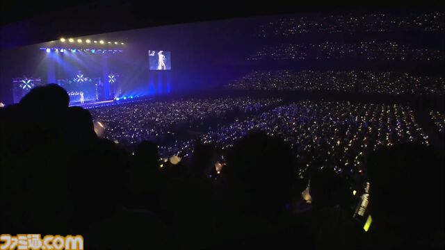 白上フブキ、フブキングダムの王によるソロライブは愛と笑顔の星座で溢れる。ファンと仲間を大切に想う“一番星”は世界一の輝きを魅せた。フブキ「Best wishes, “すこん部”！」