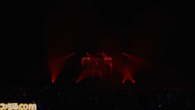 白上フブキ、フブキングダムの王によるソロライブは愛と笑顔の星座で溢れる。ファンと仲間を大切に想う“一番星”は世界一の輝きを魅せた。フブキ「Best wishes, “すこん部”！」