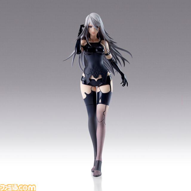 アニメ『ニーア オートマタ Ver1.1a』放送記念くじ第2弾が本日（2/18）発売。A2や9Sが約30cmサイズのフィギュアに