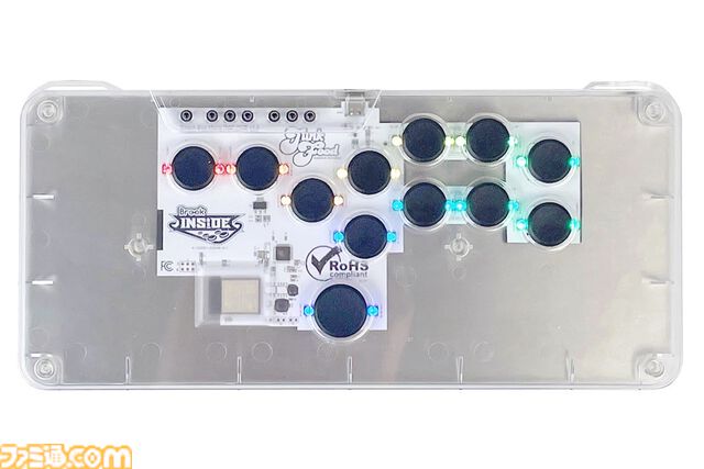 薄型軽量レバーレスコントローラー“SnackBox MICRO XL”5月15日発売。作動点1mmのKailhロープロファイルスイッチ“Amber”を使用