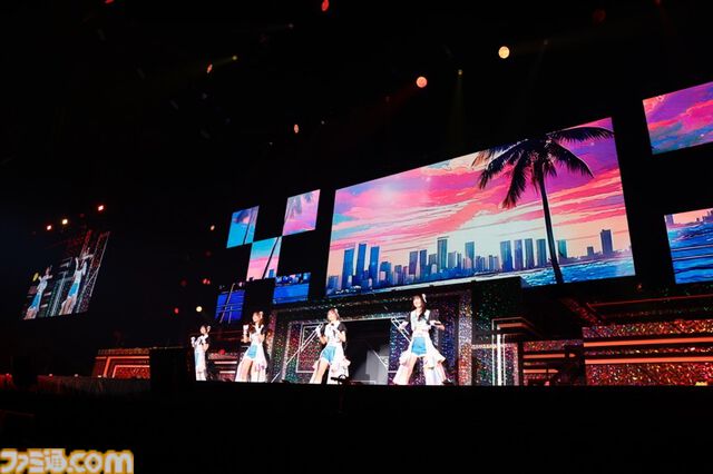 『シャニアニ』2nd seasonライブ“Over the prism”1日目リポート。劇中のハロウィンライブを再現したステージに懐かしの楽曲など、バラエティーに富むハッピーなステージに