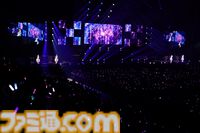 『シャニアニ』2nd seasonライブ“Over the prism”1日目リポート。劇中のハロウィンライブを再現したステージに懐かしの楽曲など、バラエティーに富むハッピーなステージに