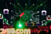 『シャニアニ』2nd seasonライブ“Over the prism”1日目リポート。劇中のハロウィンライブを再現したステージに懐かしの楽曲など、バラエティーに富むハッピーなステージに