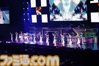 『シャニアニ』2nd seasonライブ“Over the prism”1日目リポート。劇中のハロウィンライブを再現したステージに懐かしの楽曲など、バラエティーに富むハッピーなステージに