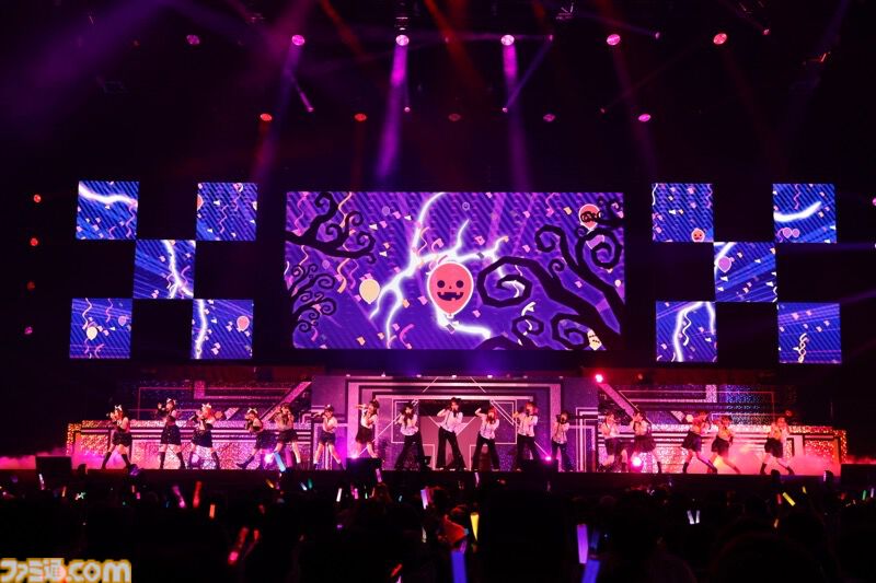 『シャニアニ』2nd seasonライブ“Over the prism”1日目リポート。劇中のハロウィンライブを再現したステージに懐かしの楽曲など、バラエティーに富むハッピーなステージに