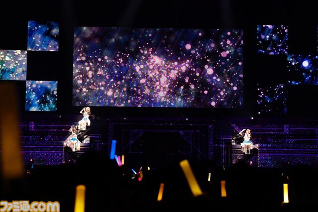 『シャニアニ』2nd seasonライブ“Over the prism”1日目リポート。劇中のハロウィンライブを再現したステージに懐かしの楽曲など、バラエティーに富むハッピーなステージに