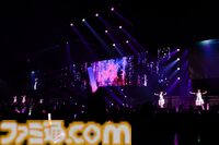 『シャニアニ』2nd seasonライブ“Over the prism”1日目リポート。劇中のハロウィンライブを再現したステージに懐かしの楽曲など、バラエティーに富むハッピーなステージに