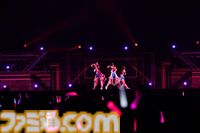 『シャニアニ』2nd seasonライブ“Over the prism”1日目リポート。劇中のハロウィンライブを再現したステージに懐かしの楽曲など、バラエティーに富むハッピーなステージに