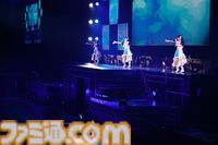 『シャニアニ』2nd seasonライブ“Over the prism”1日目リポート。劇中のハロウィンライブを再現したステージに懐かしの楽曲など、バラエティーに富むハッピーなステージに