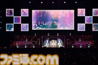 『シャニアニ』2nd seasonライブ“Over the prism”1日目リポート。劇中のハロウィンライブを再現したステージに懐かしの楽曲など、バラエティーに富むハッピーなステージに