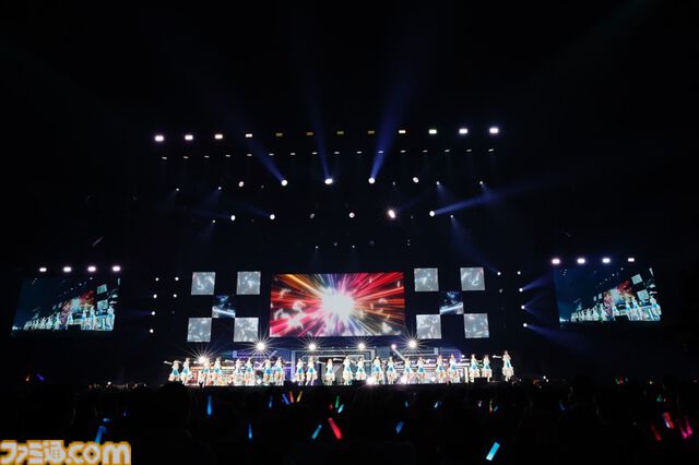 『シャニアニ』2nd seasonライブ“Over the prism”2日目リポート。『さあ舞い上がれ』、『橙より未来』、『ねぇ、ねぇ、ねぇ』などアニメの思い出を堪能できるドラマティックなステージに