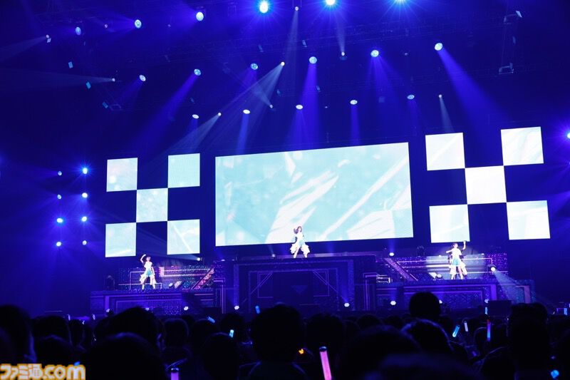 『シャニアニ』2nd seasonライブ“Over the prism”2日目リポート。『さあ舞い上がれ』、『橙より未来』、『ねぇ、ねぇ、ねぇ』などアニメの思い出を堪能できるドラマティックなステージに