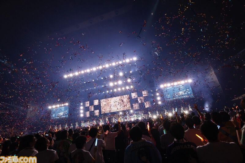 『シャニアニ』2nd seasonライブ“Over the prism”2日目リポート。『さあ舞い上がれ』、『橙より未来』、『ねぇ、ねぇ、ねぇ』などアニメの思い出を堪能できるドラマティックなステージに