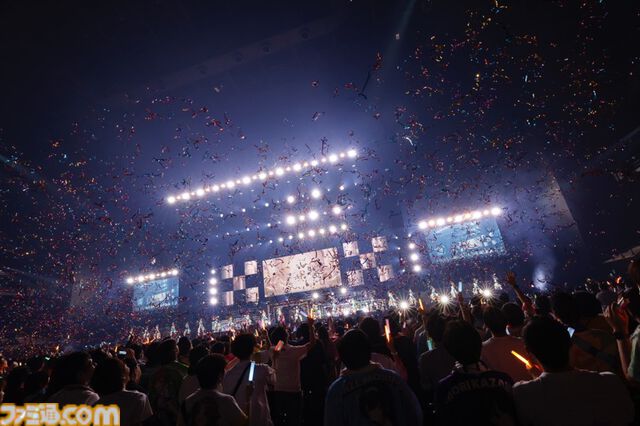『シャニアニ』2nd seasonライブ“Over the prism”2日目リポート。『さあ舞い上がれ』、『橙より未来』、『ねぇ、ねぇ、ねぇ』などアニメの思い出を堪能できるドラマティックなステージに