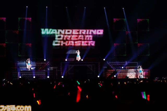 『シャニアニ』2nd seasonライブ“Over the prism”2日目リポート。『さあ舞い上がれ』、『橙より未来』、『ねぇ、ねぇ、ねぇ』などアニメの思い出を堪能できるドラマティックなステージに